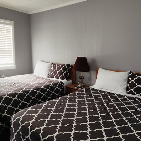 Melsask Motel Melville Экстерьер фото