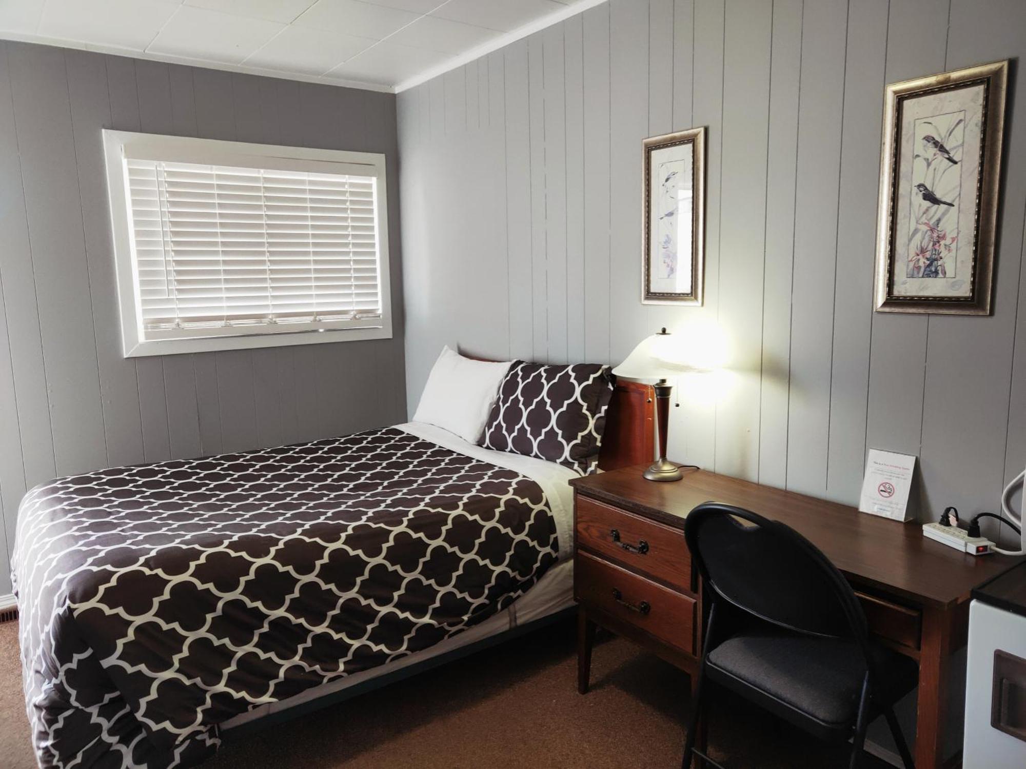 Melsask Motel Melville Экстерьер фото