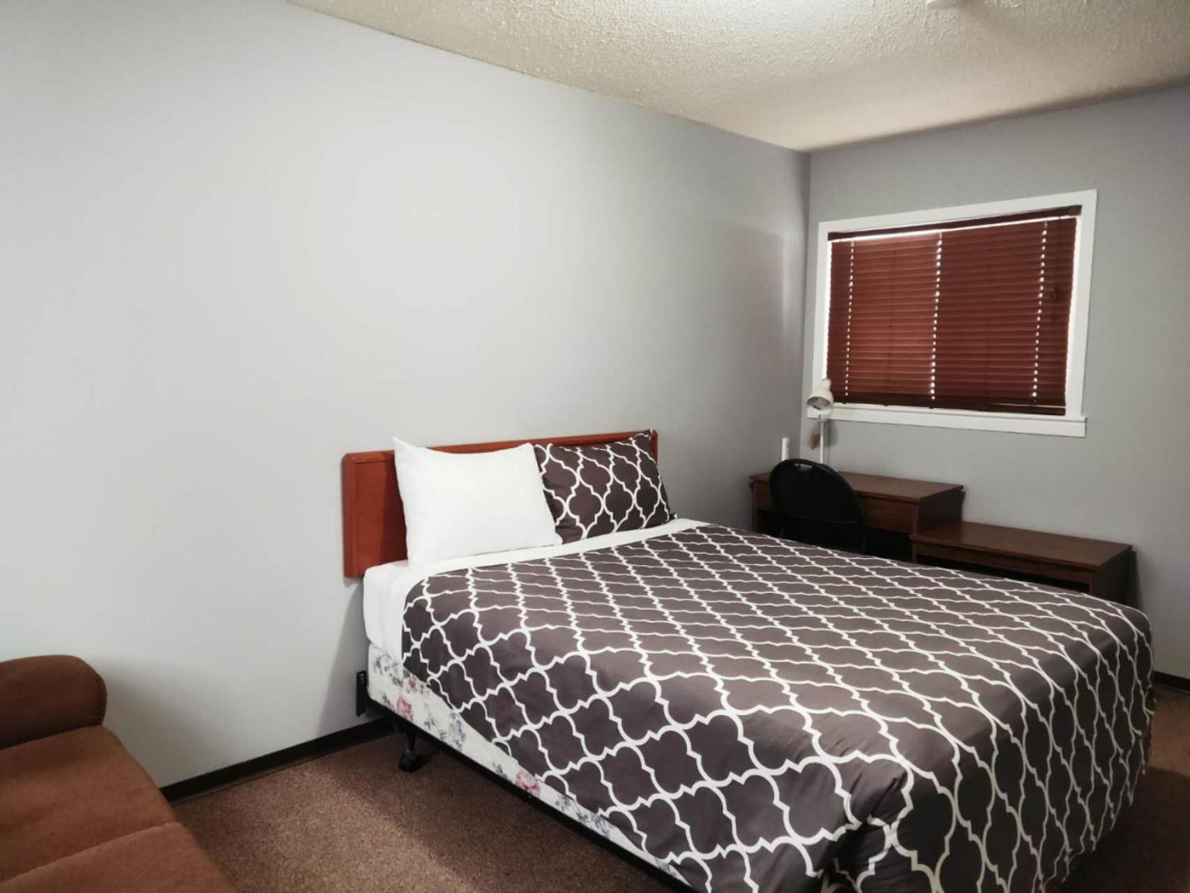 Melsask Motel Melville Экстерьер фото