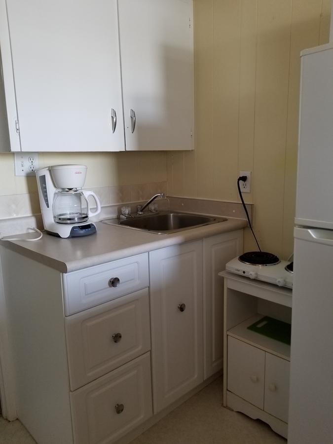 Melsask Motel Melville Экстерьер фото