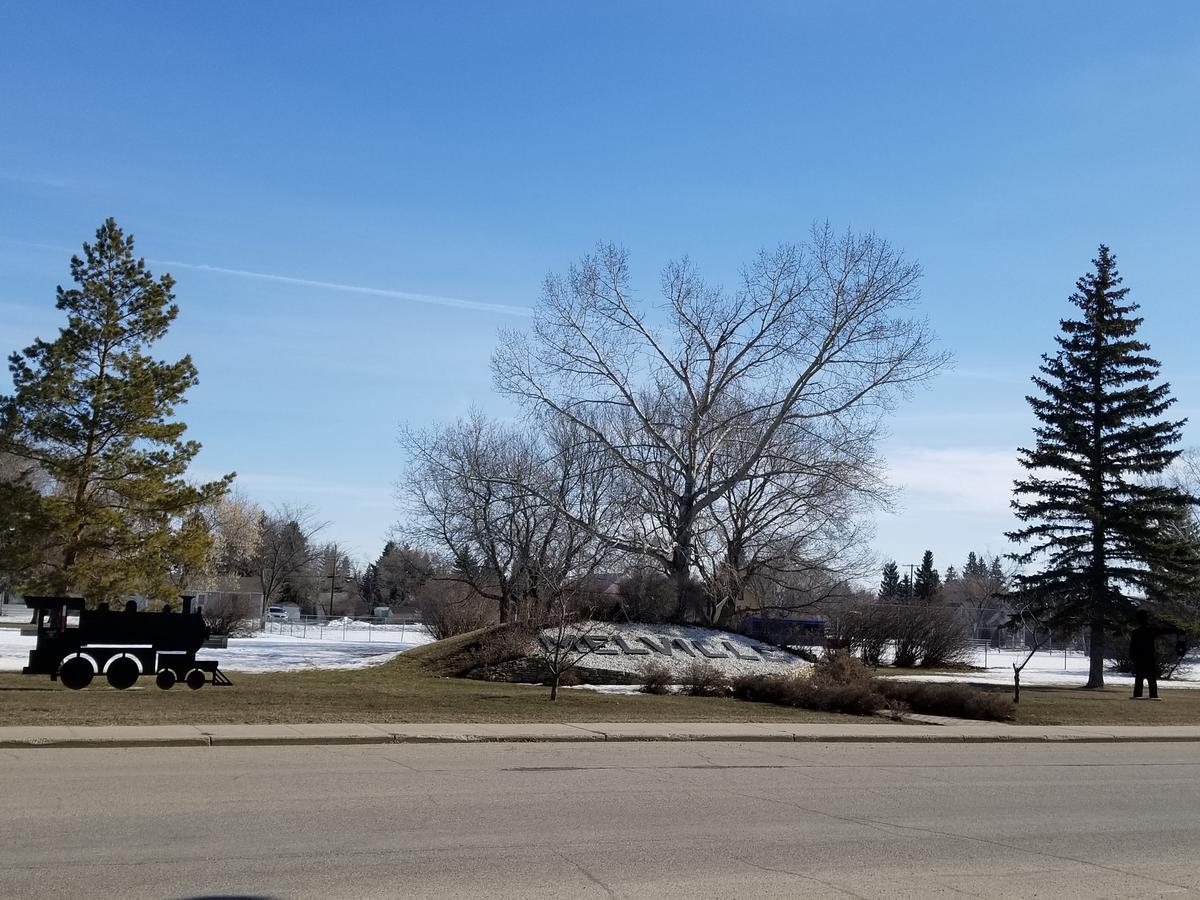 Melsask Motel Melville Экстерьер фото