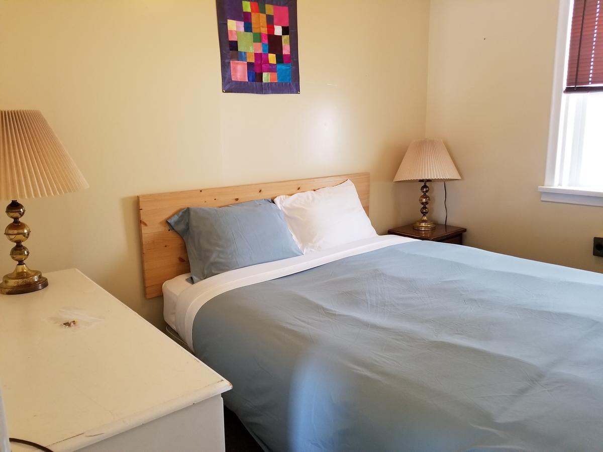 Melsask Motel Melville Экстерьер фото