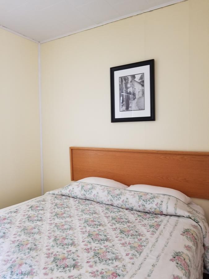 Melsask Motel Melville Экстерьер фото