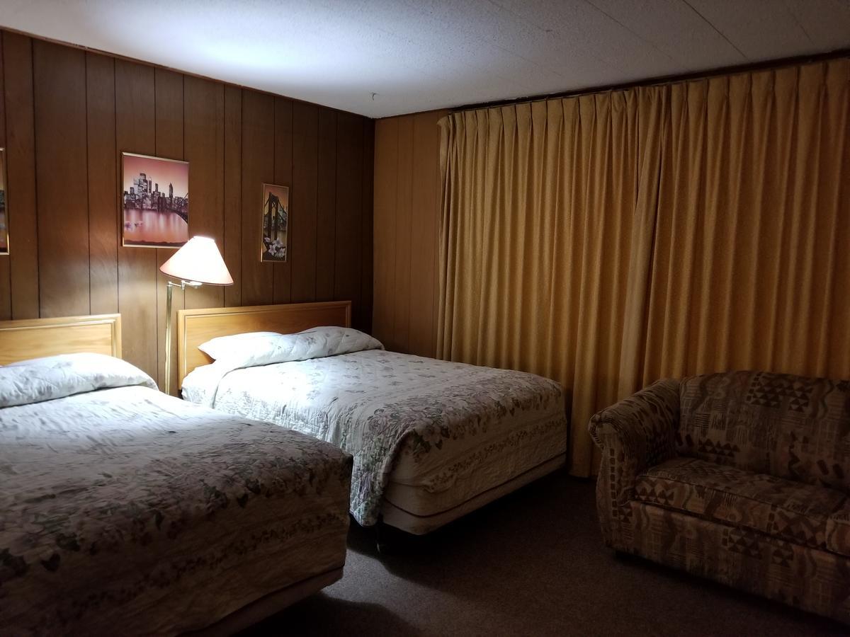 Melsask Motel Melville Экстерьер фото