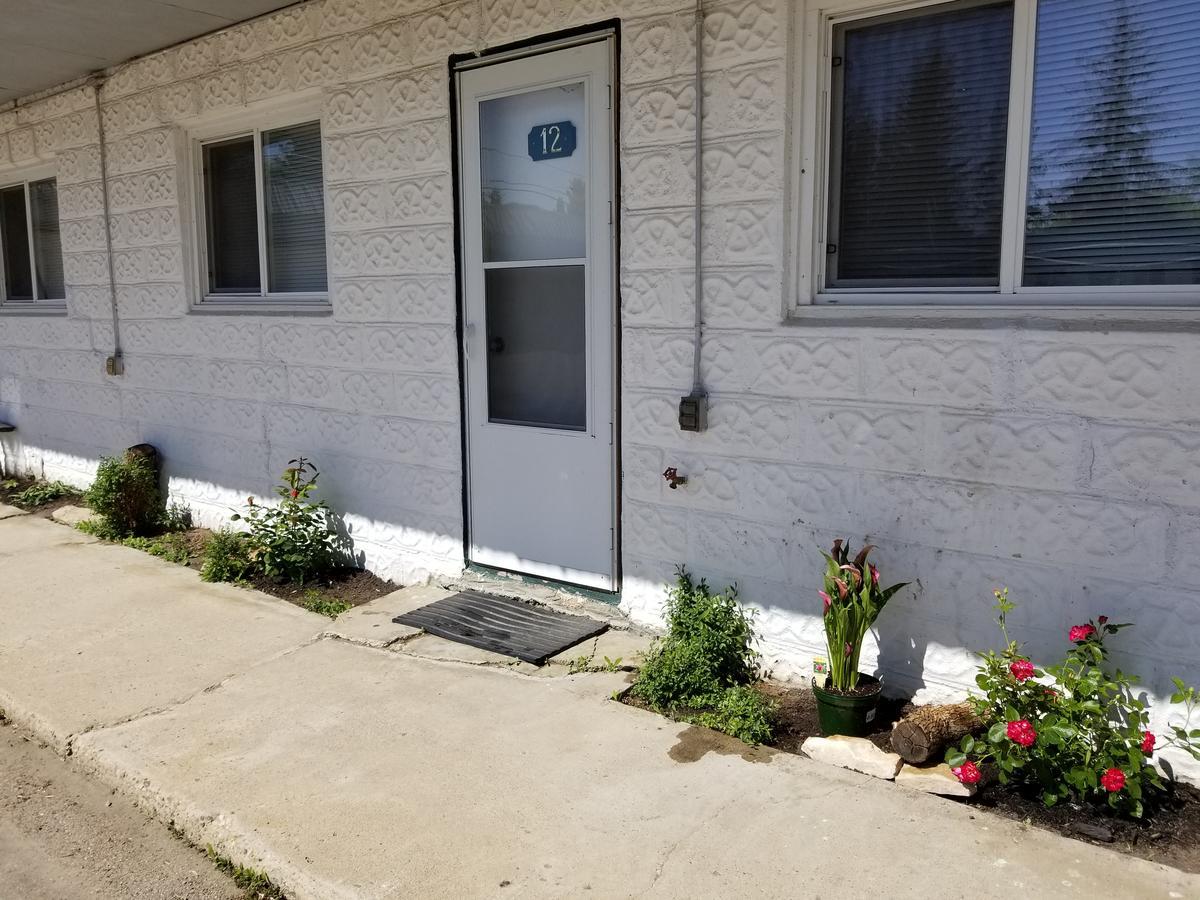Melsask Motel Melville Экстерьер фото